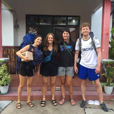 Owl Hostel Karimunjawa Ngoại thất bức ảnh
