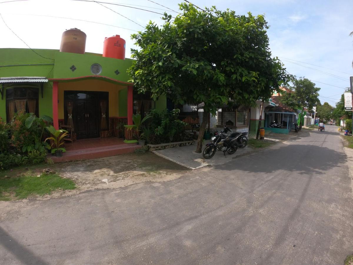 Owl Hostel Karimunjawa Ngoại thất bức ảnh