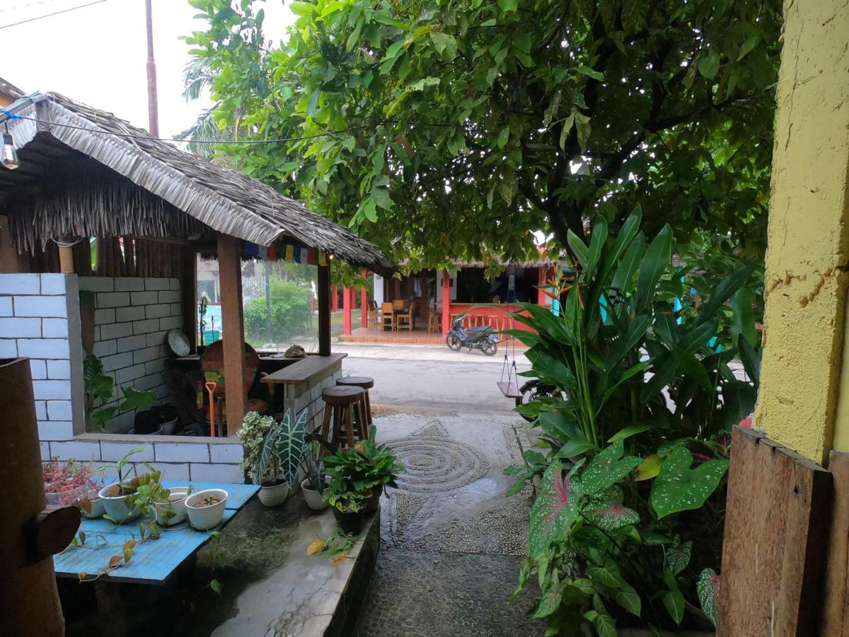 Owl Hostel Karimunjawa Ngoại thất bức ảnh