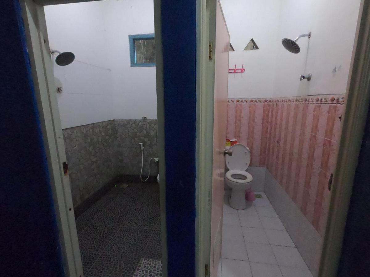 Owl Hostel Karimunjawa Ngoại thất bức ảnh