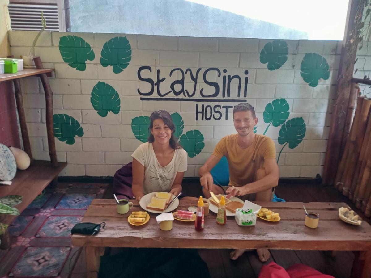 Owl Hostel Karimunjawa Ngoại thất bức ảnh