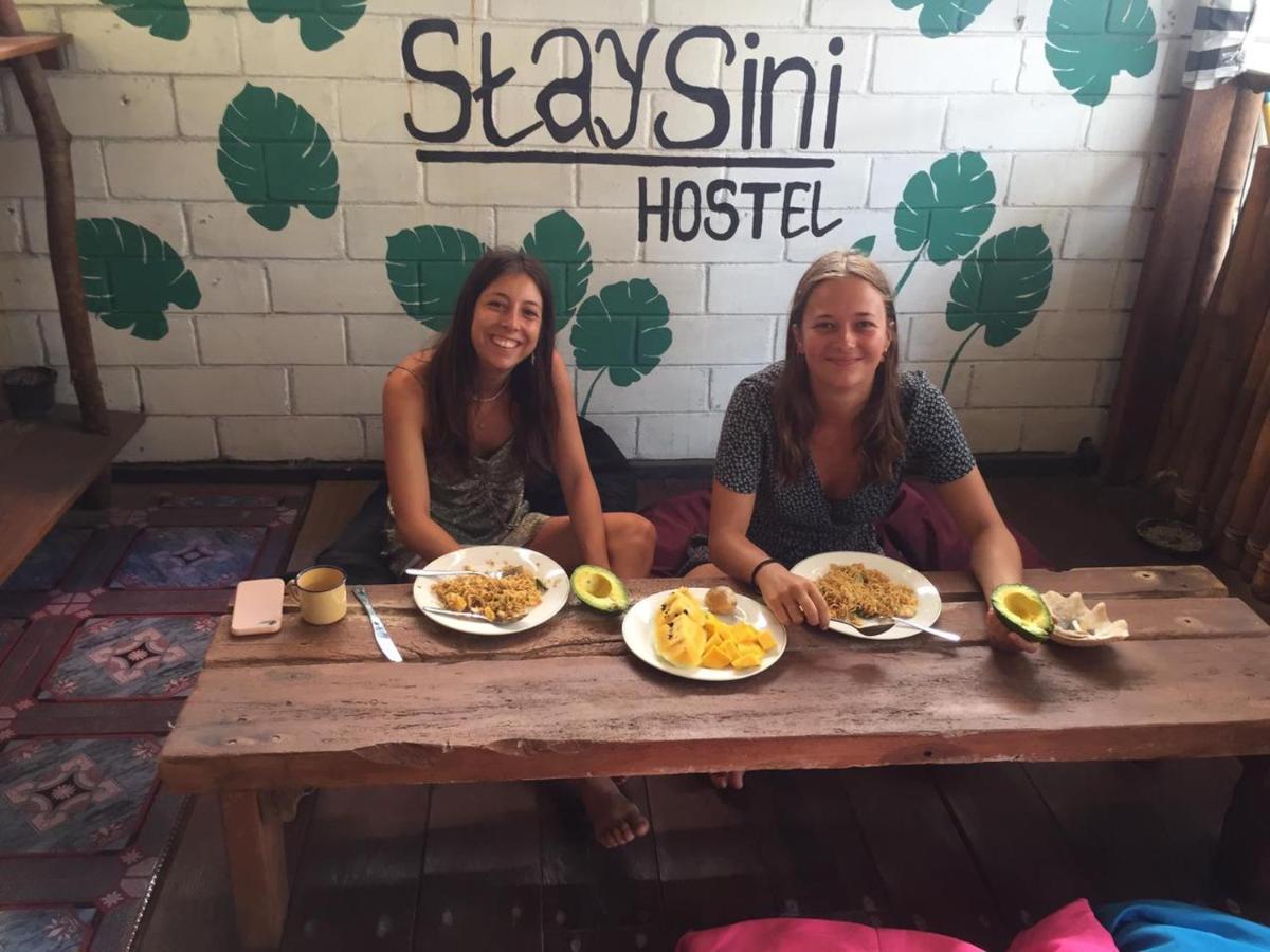 Owl Hostel Karimunjawa Ngoại thất bức ảnh